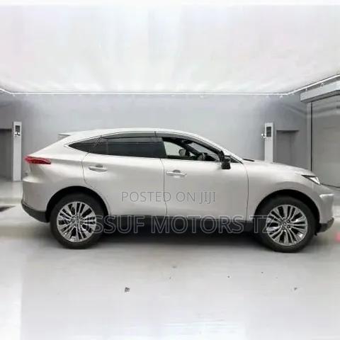 Toyota Harrier 2.0 2020 Brown