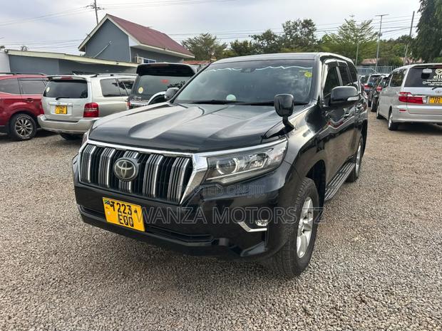 Toyota Land Cruiser Prado 2020 Gray