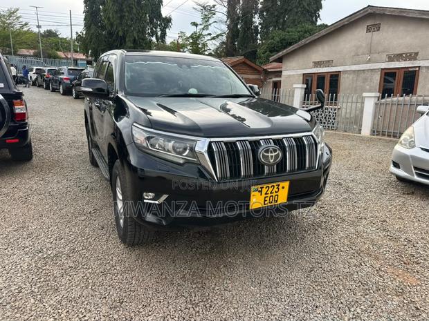Toyota Land Cruiser Prado 2020 Gray