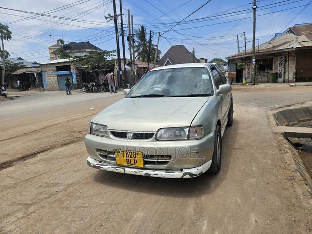 Toyota Corsa 2002 Beige