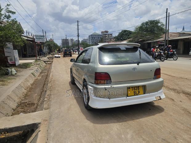Toyota Corsa 2002 Beige