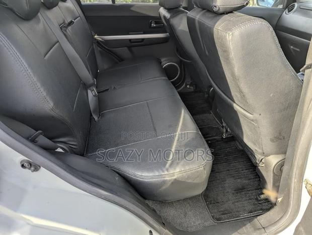 Suzuki Escudo 2007 White