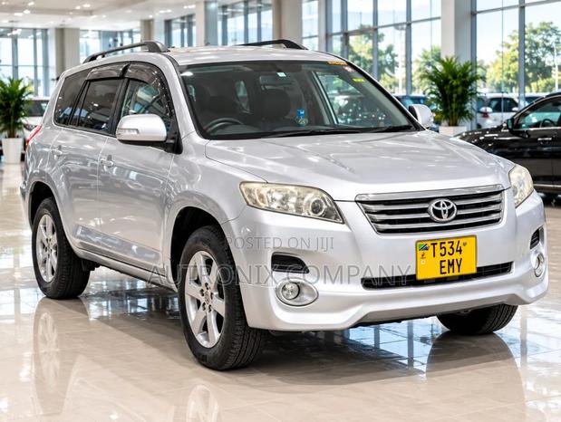 Toyota Vanguard 2008 Silver