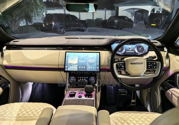Land Rover Range Rover Vogue 2024 Black