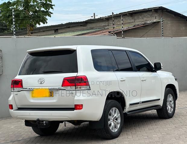 Toyota Land Cruiser 4.5 V8 VXR 2018 Pearl