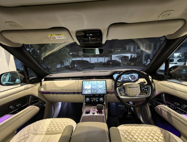 Land Rover Range Rover Vogue 2024 Black