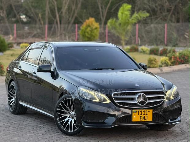 Mercedes-Benz E-Class 2015 Black
