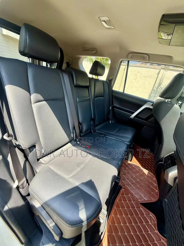 Toyota Land Cruiser Prado 2022 White