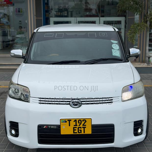 Toyota Corolla Rumion 2008 White