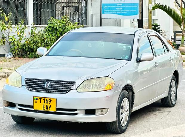 Toyota Mark II 2004 Silver