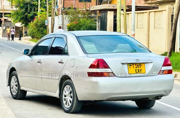 Toyota Mark II 2004 Silver