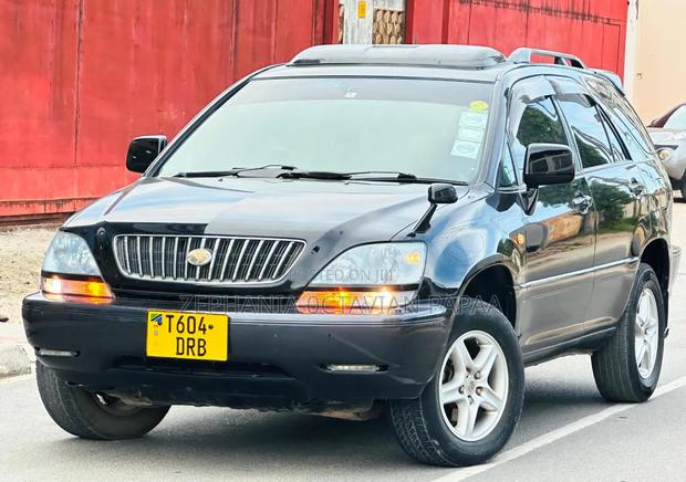Toyota Harrier 2001 Black