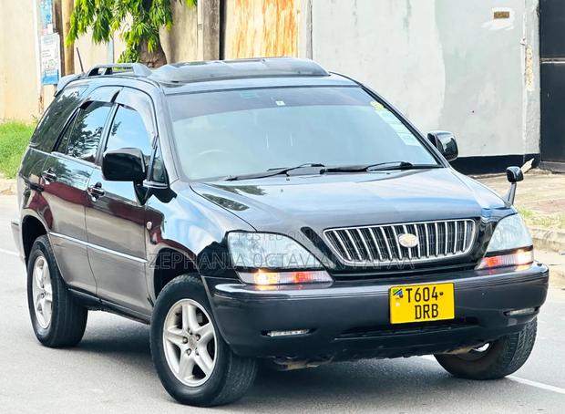 Toyota Harrier 2001 Black