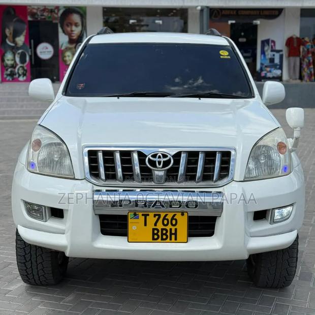 Toyota Land Cruiser Prado 2003 White
