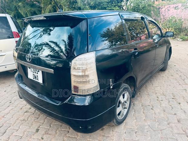 Toyota Wish 2006 Blue