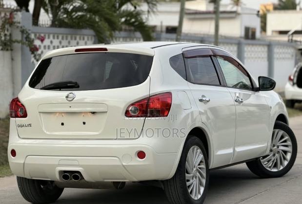 Nissan Dualis 2010 White