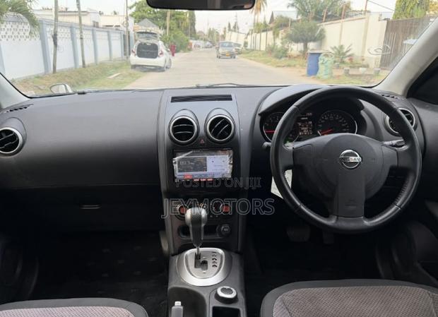 Nissan Dualis 2010 White