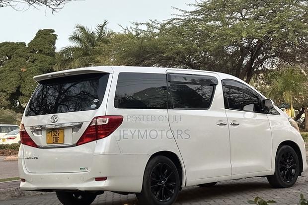 Toyota Alphard 2007 White