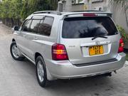 Toyota Kluger 2004 Silver for sale