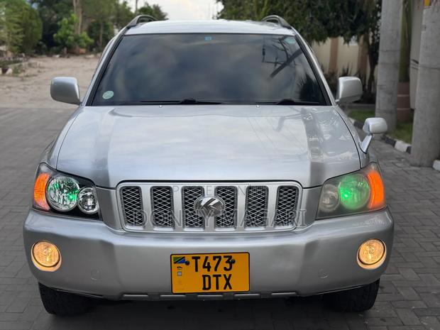 Toyota Kluger 2004 Silver