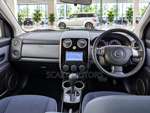Mazda Verisa 2009 Silver