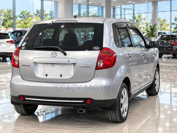 Mazda Verisa 2009 Silver