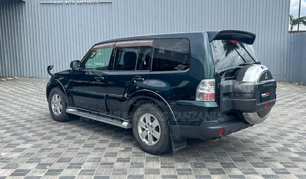 Mitsubishi Pajero 2006