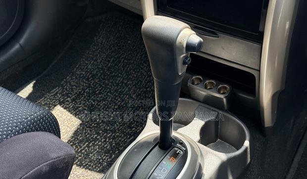 Toyota IST 2002
