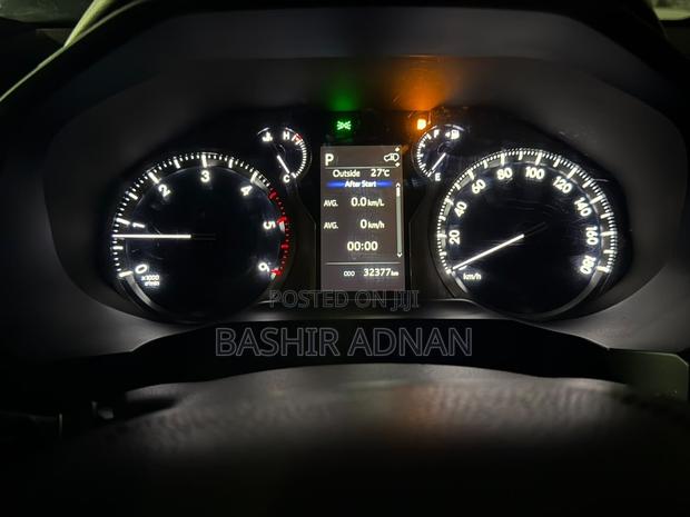 Toyota Land Cruiser Prado 2.8 2023 White