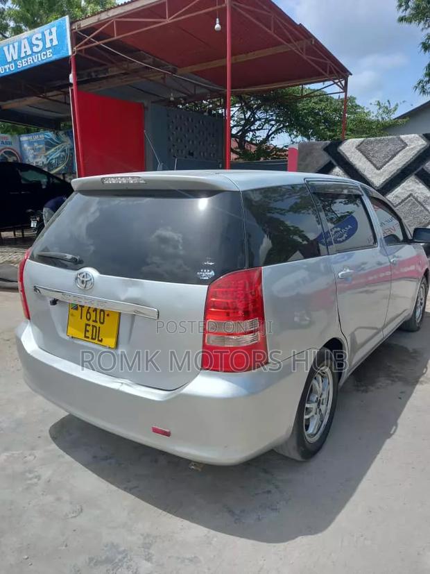 Toyota Wish 2017 Silver