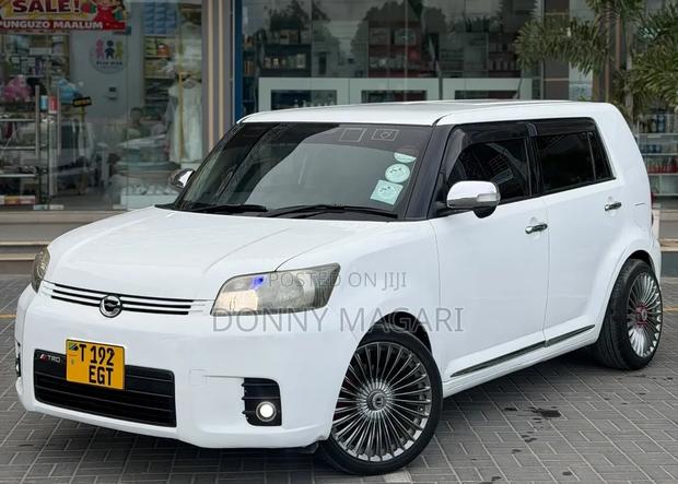 Toyota Corolla Rumion 2008 White