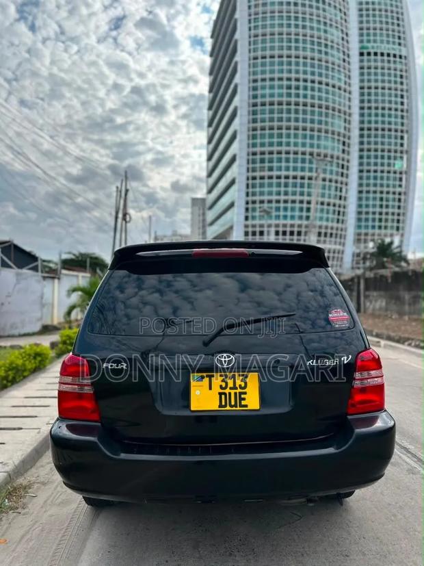 Toyota Kluger 2004 Black