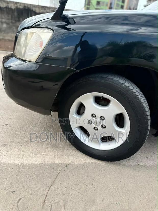 Toyota Kluger 2004 Black