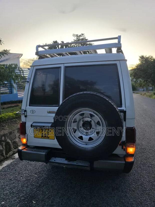 Toyota Land Cruiser 79 Series 2003 White