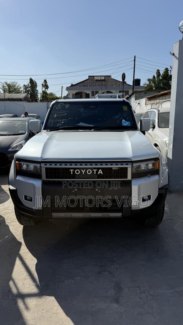 Toyota Land Cruiser Prado 2025 Pearl