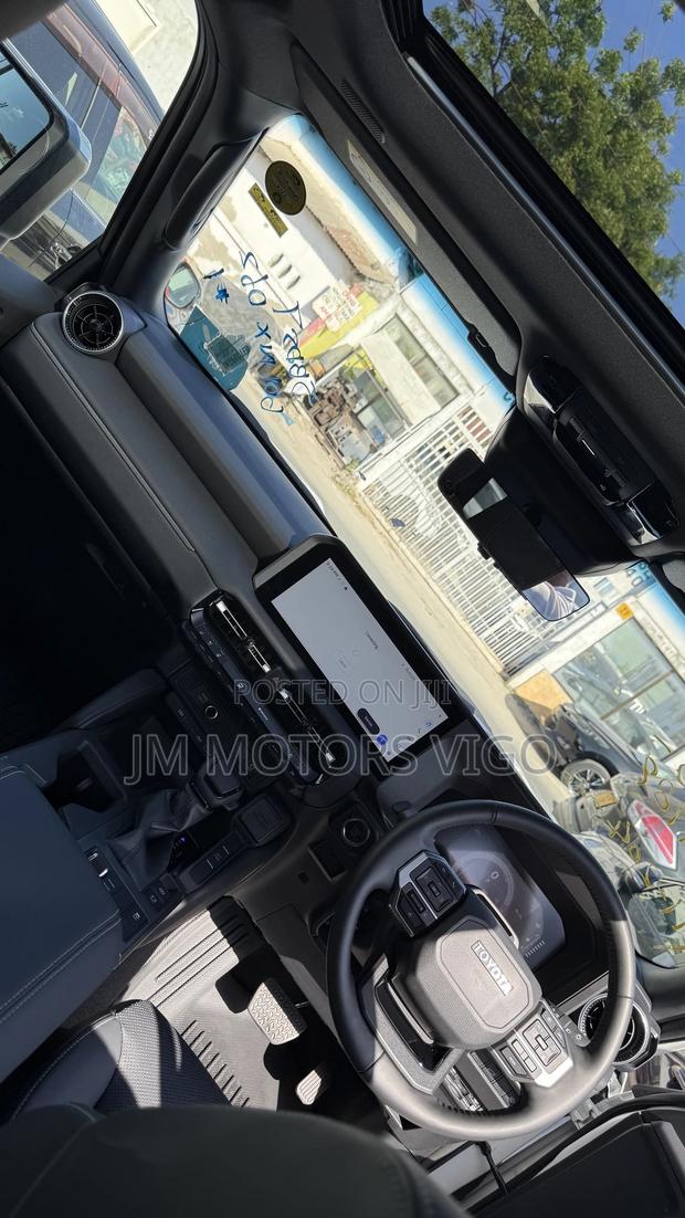 Toyota Land Cruiser Prado 2025 Pearl