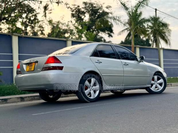 Toyota Mark II 2003 Silver