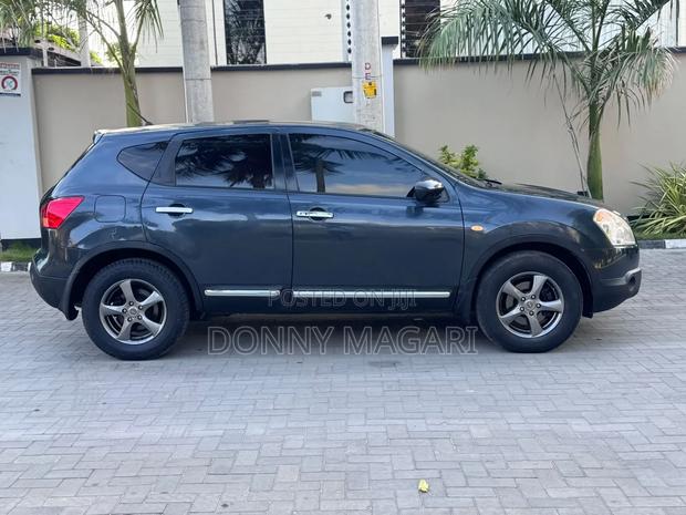 Nissan Dualis 2010 Gray