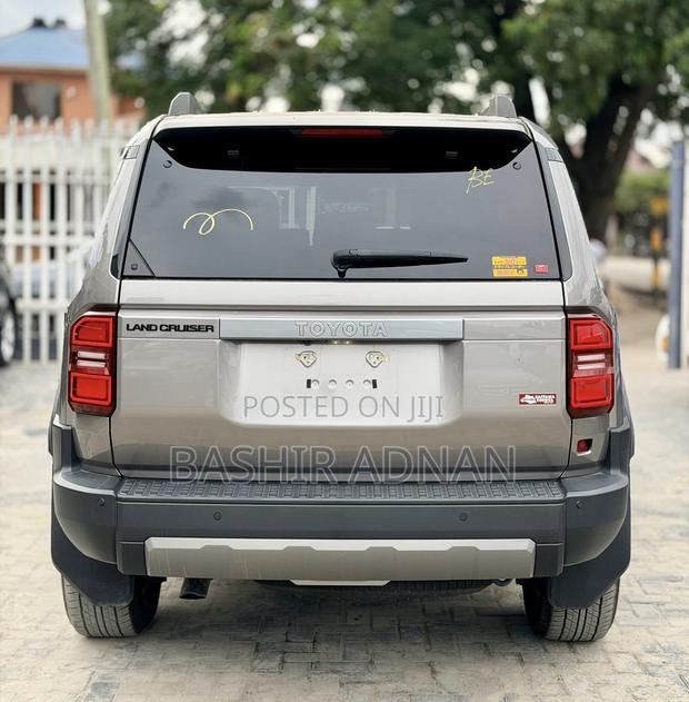 Toyota Land Cruiser Prado 2.8 2025 Gray