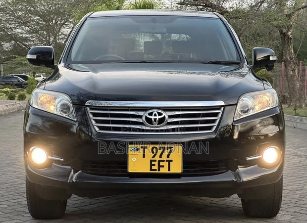 Toyota Vanguard 2011 Black