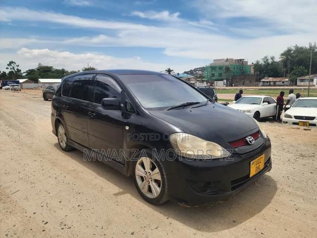 Toyota Ipsum 2003 Matt Black