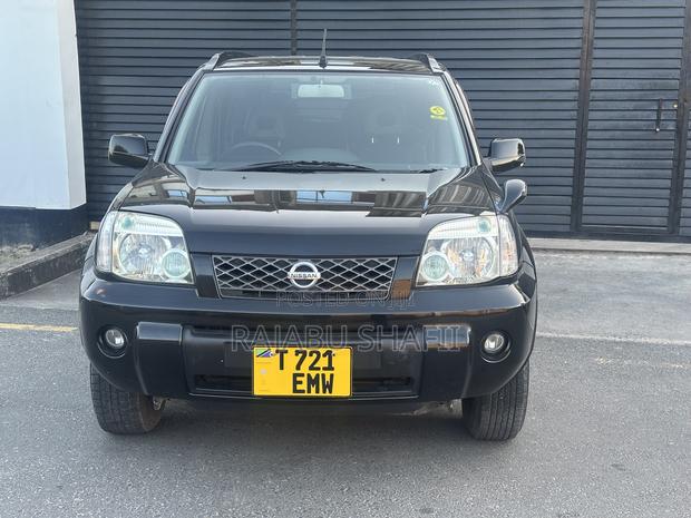 Nissan X-Trail 2.0 2007 Black