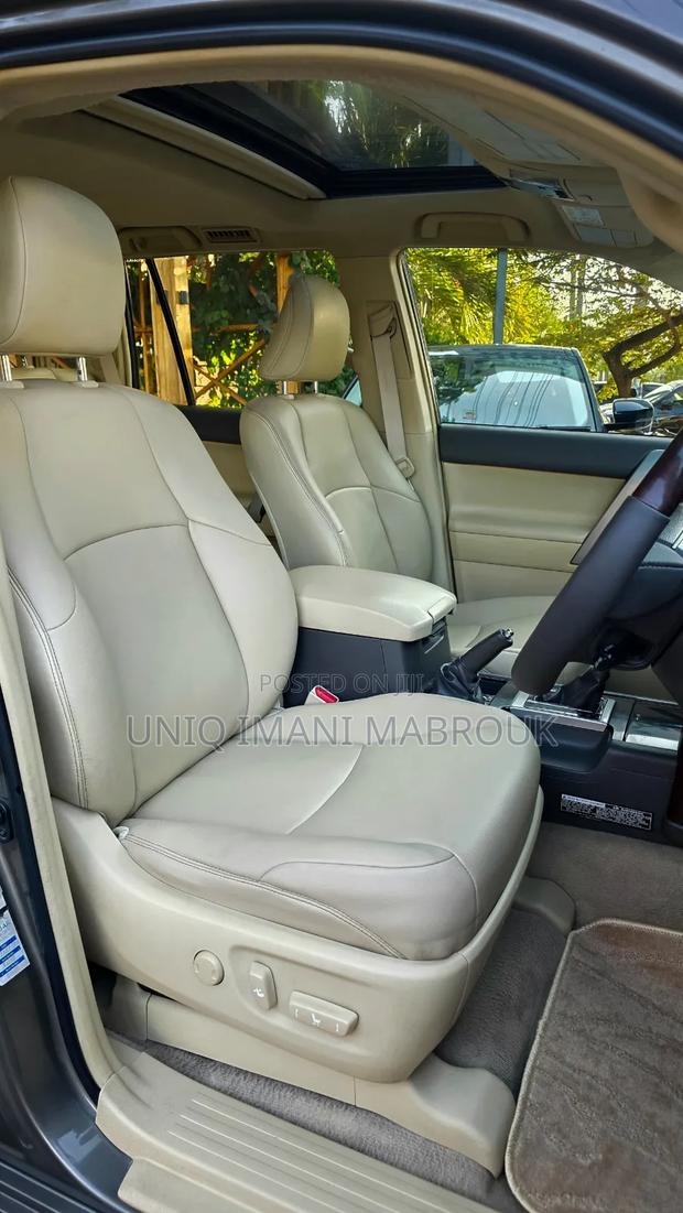 Toyota Land Cruiser Prado 2015 Gray