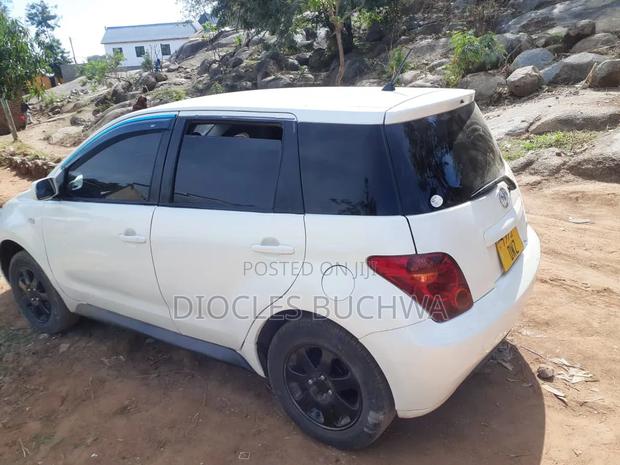 Toyota IST 2004 White