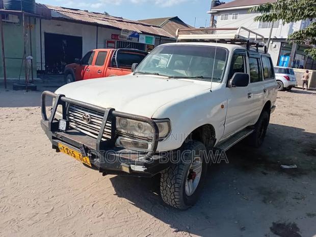 Toyota IST 2004 White