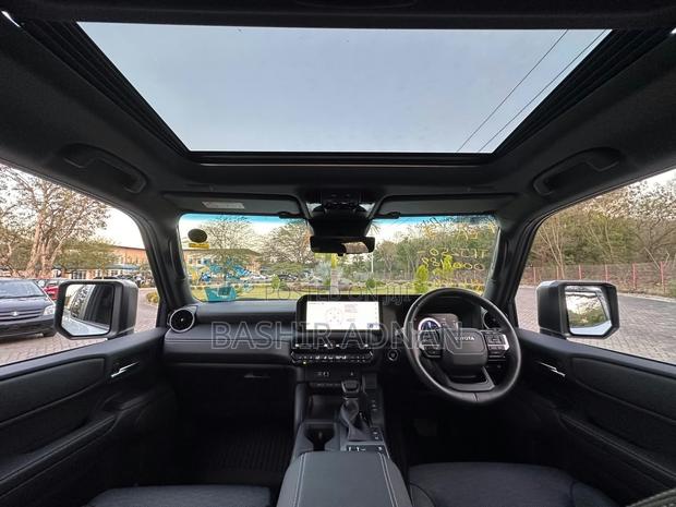 Toyota Land Cruiser Prado 2.7 2024 Pearl