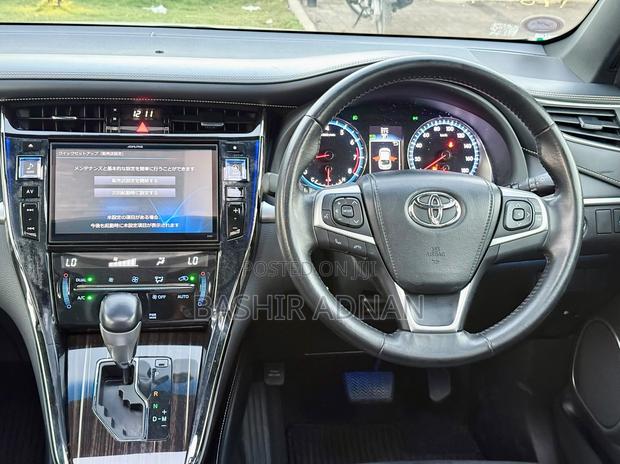 Toyota Harrier 2.0 2017 Black