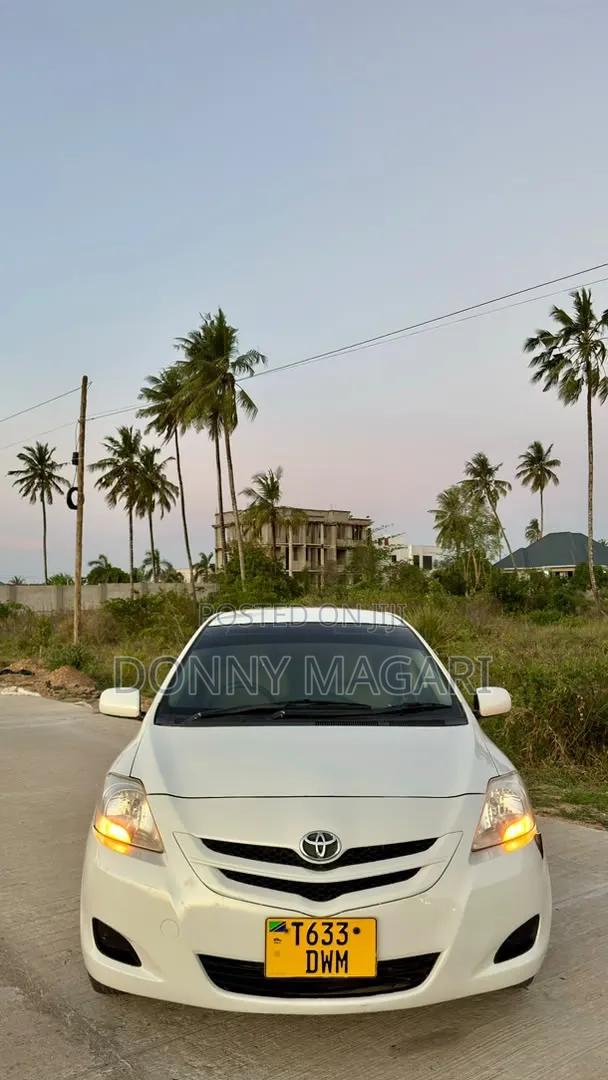 Toyota Belta 2007 Black