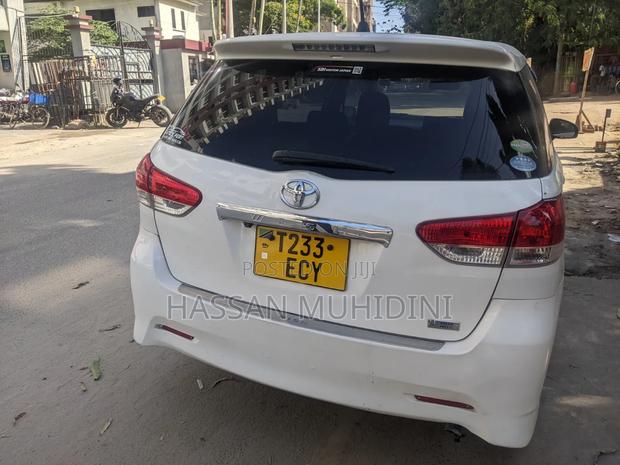 Toyota Wish 2006 White