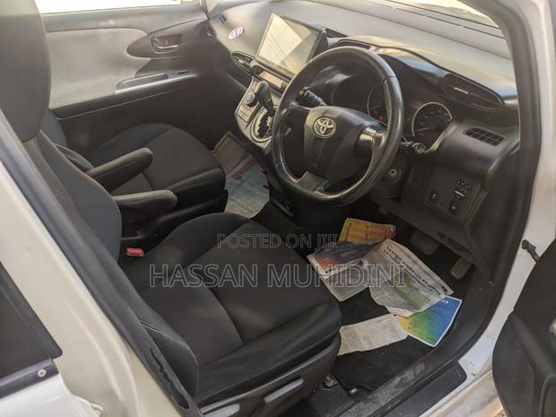 Toyota Wish 2006 White